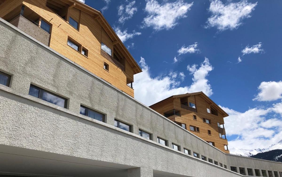 Catrina Hostel Disentis Exteriör bild