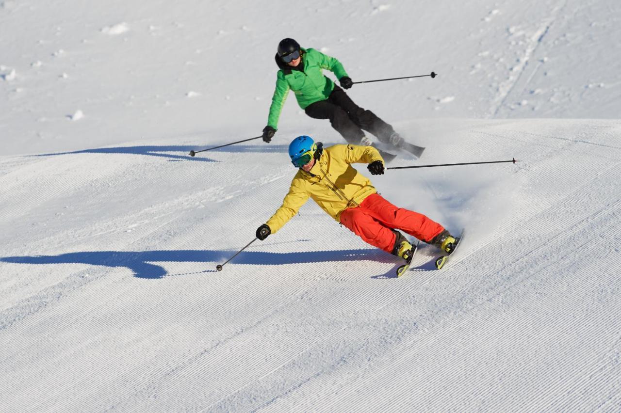 Catrina Hostel Disentis Exteriör bild