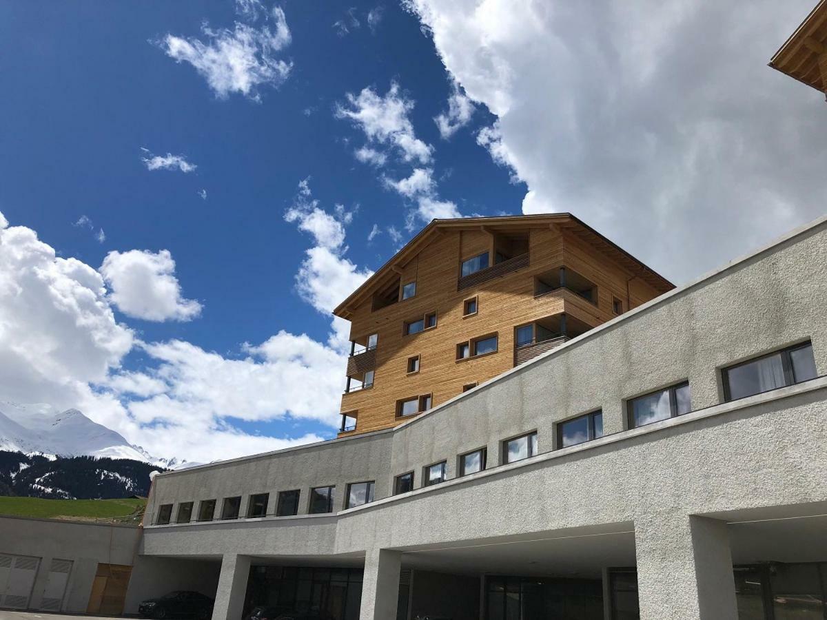 Catrina Hostel Disentis Exteriör bild
