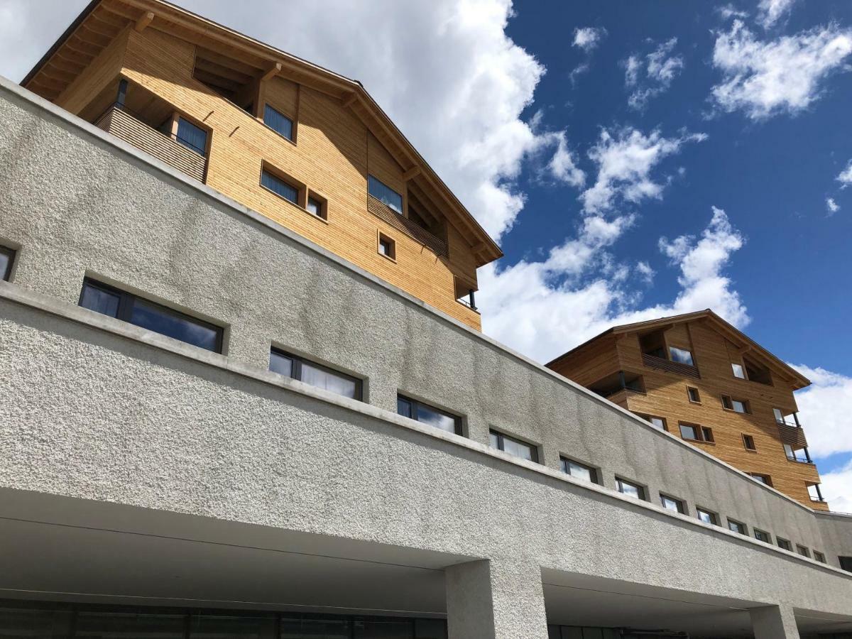 Catrina Hostel Disentis Exteriör bild